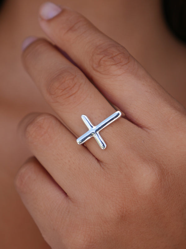 silver ring, cross ring, 925 rings, cross rings, sideways cross ring, statement jewelry, accessories, shopping, gift ideas, rings for men, rings for women, unisex rings, long silver rings, cool rings, cool jewelry, trending on tiktok, nice rings, size 10 rings, size 6 rings, rings that wont turn green with water, fine jewelry, rings in white gold, rings that won't rust, designer jewelry, accessories, fashion jewelry, dainty rings, religious jewelry, religious gifts, rings for men, rings for women, rings