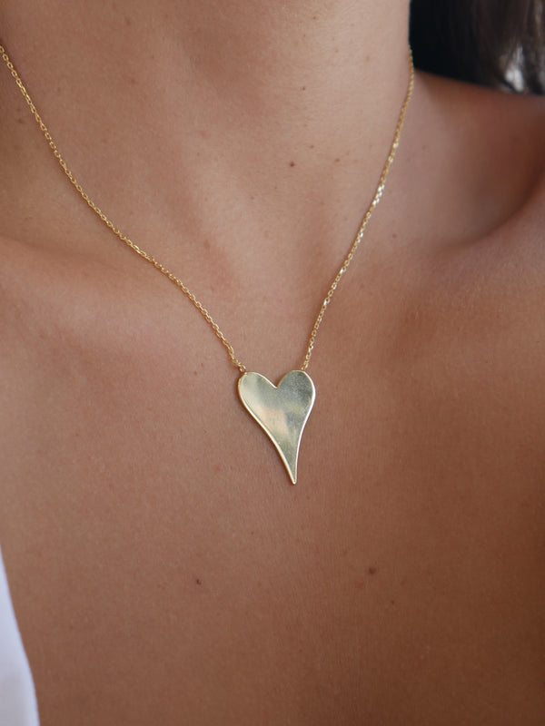 necklaces, gold necklaces, gold plated necklaces, heart necklaces, large heart necklace, dainty necklaces, birthday gifts, sterling silver necklaces, fashion jewelry, statement necklaces, anniversary. gifts, holiday gifts, designer jewelry, tarnish free jewelry, kesley jewelry, trending jewelry, gold heart necklaces, affordable jewelry, fine jewelry, gold plated jewelry, heart necklace, holiday gifts