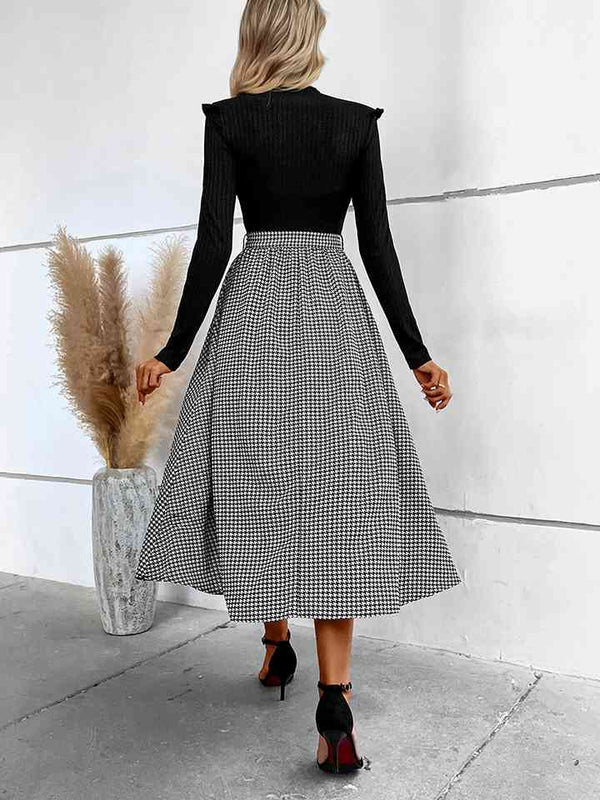 Women's Casual Work Dress Black and White Pattern Ribbed Round Neck Long Sleeve Tie Waist Midi Dress