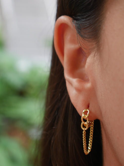 earrings, gold earrings, gold plated earrings, jewelry, dangly earrings, casual earrings, dainty earrings, fashion jewelry, accessories, trending on tiktok, earrings with chain, 925 earrings, sterling silver earrings, gold vermeil earrings, gold vermeil jewelry, statement earrings, fine jewelry, cool jewelry, cool earrings, jewelry ideas, small hoop earrings, huggie earrings, gift ideas, graduation gift, christmas gifts, anniversary gift, birthday gift ideas, kesley jewelry