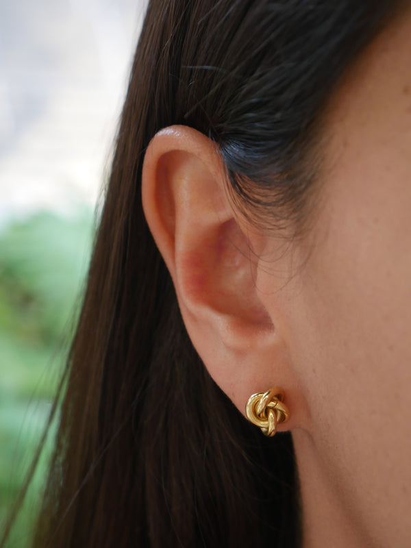 earrings, gold earrings, gold stud earrings, gold plated earrings, 925 sterling silver earrings, hypoallergenic earrings, nickel free earrings, jewelry, statement earrings, gold plated earrings, gold jewelry, fine jewelry, ball earrings, ball stud earrings, fashion jewelry, statement jewelry, statement earrings, dainty gold earrings, knot earrings, christmas gifts, trending on tiktok, nice stud earrings, nickel free, affordable, gold earrings, kelsey boutique, jewelry store near me , brickell, miami